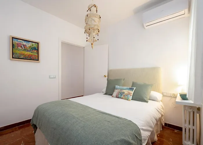 Gran Via Cathedral Apartment