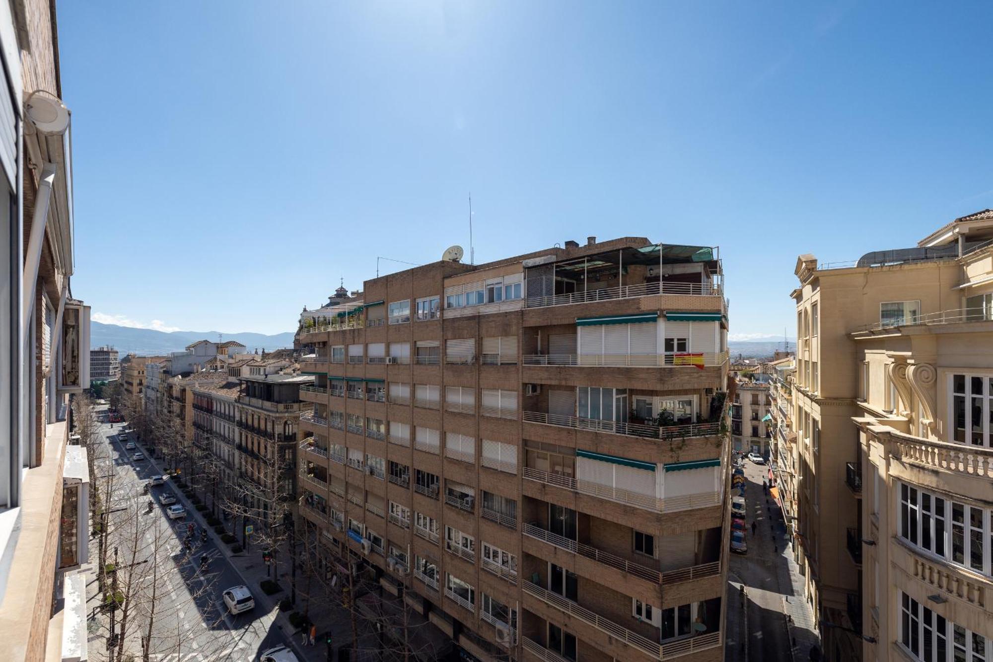 Gran Via Cathedral Grenade
